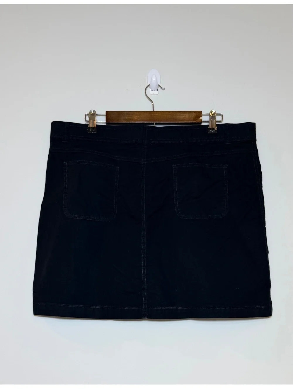 White Stag Women’s Black Utility Skort Size 16 Cotton Stretch Zip Pocket Casual